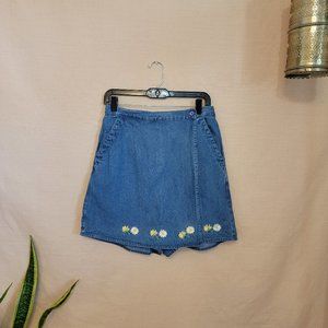 Vintage BFA Classics Daisy Embroidered Denim Skort